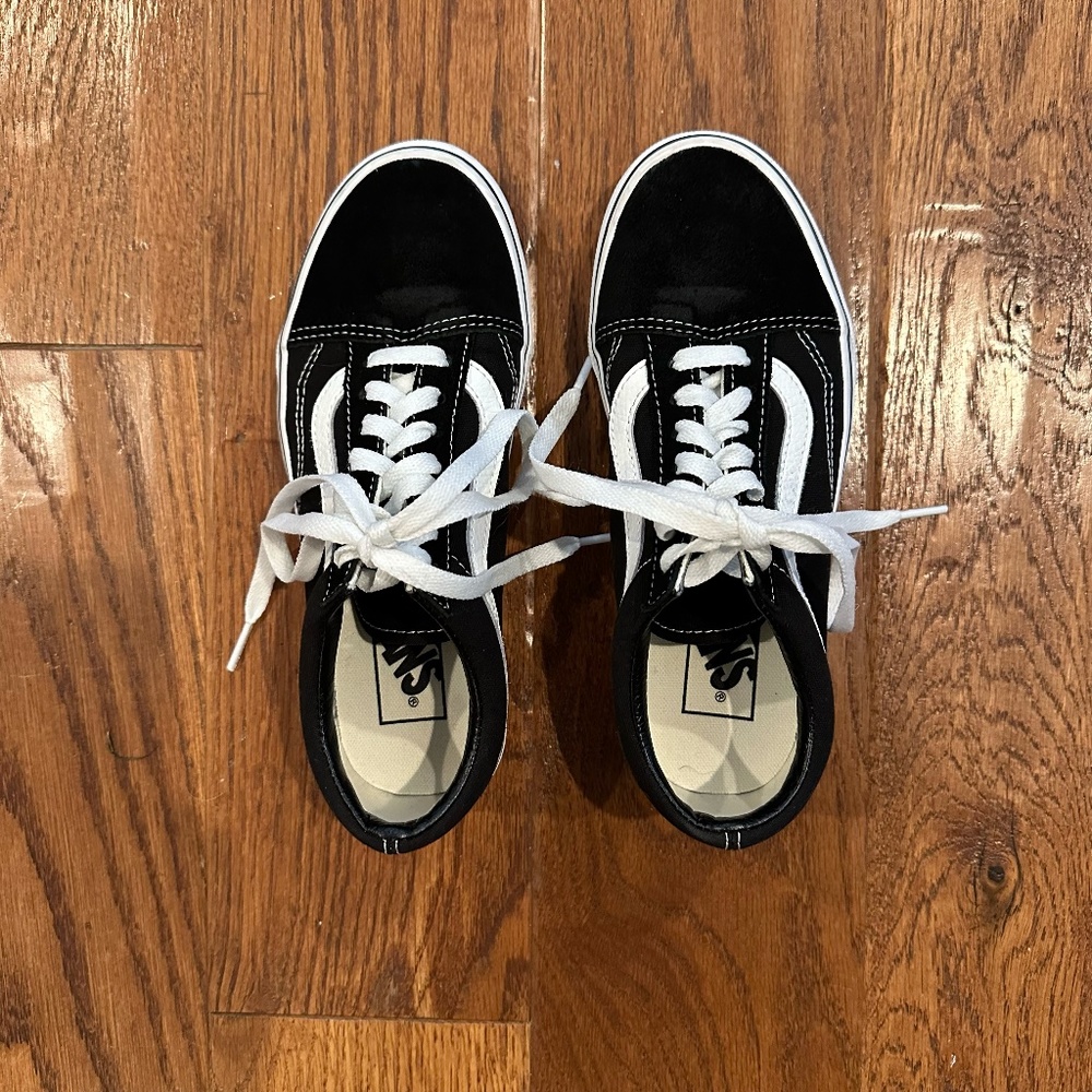 Vans Kids Black, Size 4.5 (Big Kids)